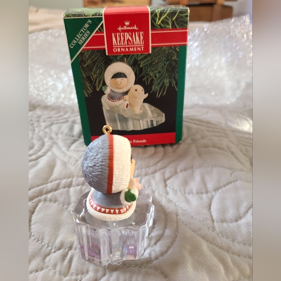 HALLMARK KEEPSAKE 1990 FROSTY FRIENDS 11TH IN SERIES CHRISTMAS ORNAMENT - Picture 8 of 14